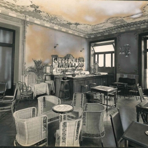Vecchia Salso - Collezione Fotografica Digitale Famiglia Marzaroli: Primi del Novecento – Grande Albergo Centrale Bagni, il bar interno all'hotel