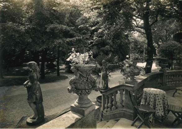 Vecchia Salso - Collezione Fotografica Digitale Famiglia Marzaroli: Primi del Novecento – Grande Albergo Milano, il giardino