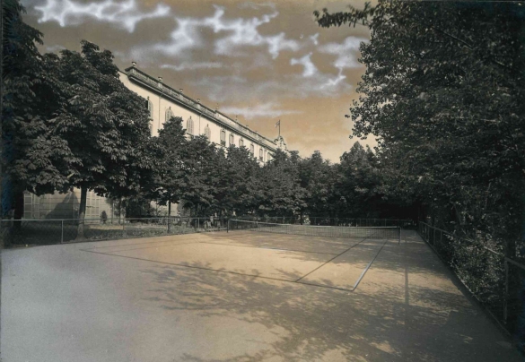 Vecchia Salso - Collezione Fotografica Digitale Famiglia Marzaroli: Primi del Novecento – Grande Albergo Milano, campo da gioco per il law-tennis