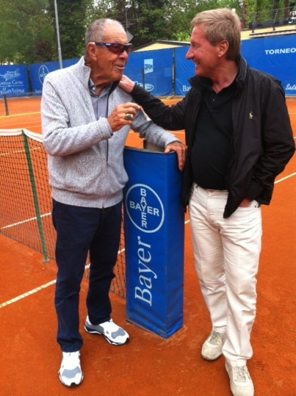 International Junior Tennis Tournament: Nick Bollettieri (a sinistra) dell'omonima Tennis Academy