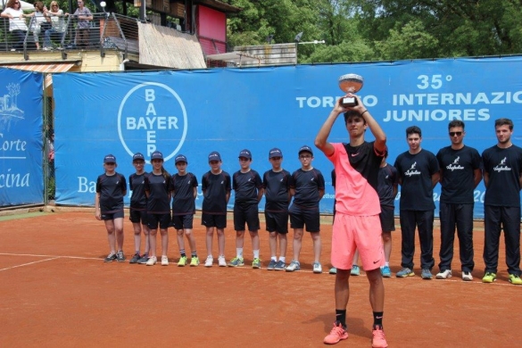 International Junior Tennis Tournament: Anno 2018 - 35 edizione del torneo, premiazione singolo maschile vince Gian Marco Moroni (ITA)