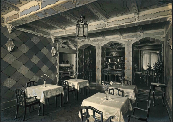 Vecchia Salso - Collezione Fotografica Digitale Famiglia Marzaroli: Primi del Novecento – Albergo Pavone, elegante salle à manger