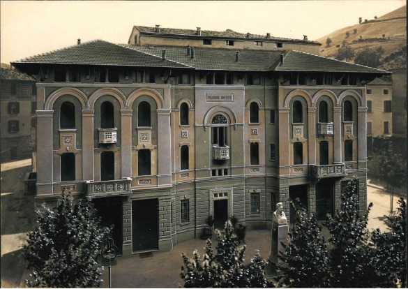 Vecchia Salso - Collezione Fotografica Digitale Famiglia Marzaroli: Primi del Novecento – Pensione Battisti, la facciata esterna