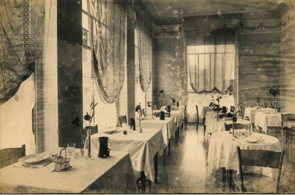 Vecchia Salso - Collezione Fotografica Digitale Famiglia Marzaroli: Primi del Novecento – Pensione Battisti, sala ristorante