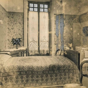 Vecchia Salso - Collezione Fotografica Digitale Famiglia Marzaroli: Primi del Novecento – Albergo Savoia, camera da letto singola