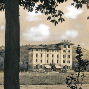 Vecchia Salso - Collezione Fotografica Digitale Famiglia Marzaroli: Primi del Novecento – Albergo Savoia, vista panoramica dell'edificio