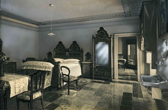 Vecchia Salso - Collezione Fotografica Digitale Famiglia Marzaroli: Primi del Novecento – Albergo Posta, una camera da letto