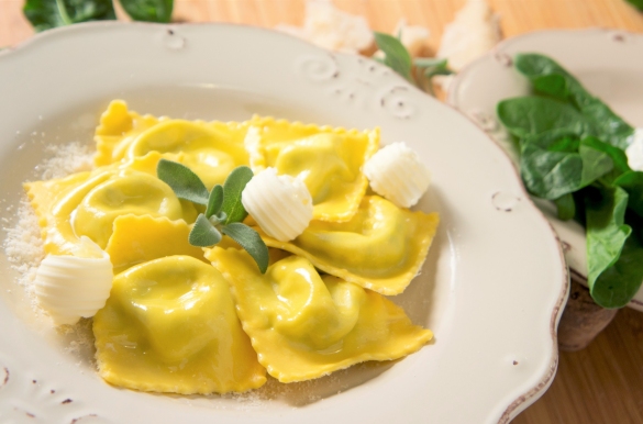 PASTA FRESCA RIPIENA -  MALFATTI O TORTELLI DI ERBETTA CON RICOTTA,  ERBETTE e PARMIGIANO REGGIANO DOP: 