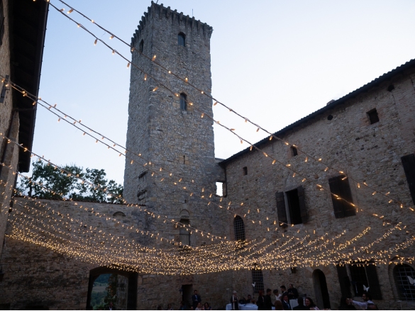Castello di Contignaco - Fortezza degli Aldighieri: Particolare di un alleestimento luci