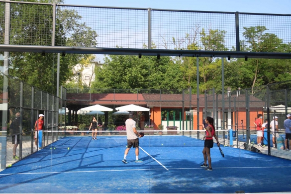 CAmpo da Padel a Tabiano: Campo da Padel illuminato presso il TClub di Tabiano