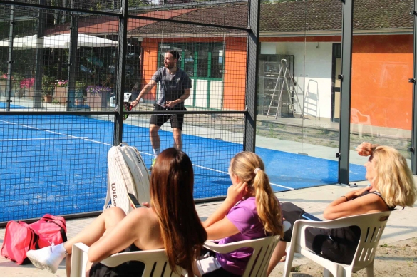 Campo da Padel a Tabiano: Campo da Padel illuminao presso il TClub di Tabiano