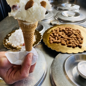Prodotti DE.C.O. - Gelatpo artigianale Dolce salato alla mandorla con sale DECO di Salsomaggiore Terme