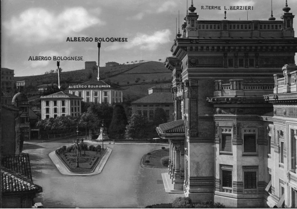 Vecchia Salso - Collezione Fotografica Digitale Famiglia Marzaroli: 1930-1940 Vista panoramica dell'albergo Bolognese da piazza Berzieri  (autore Arti Grafiche Molteni)