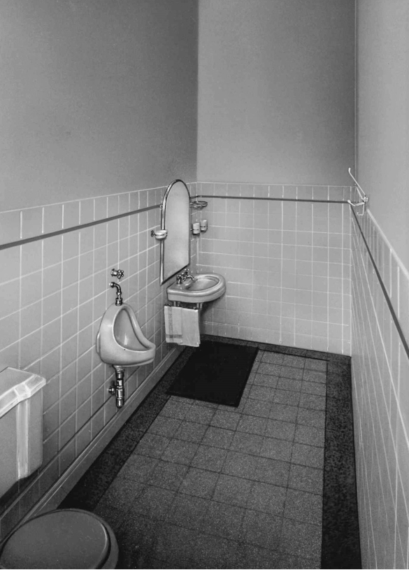 Vecchia Salso - Collezione Fotografica Digitale Famiglia Marzaroli: 1930-1940 Albergo Bolognese, salle de bains (autore Arti Grafiche Molteni)