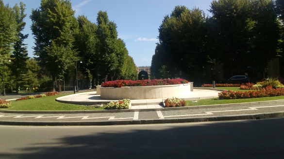 Piazza del Popolo : Particolare dell'aiuola circolare