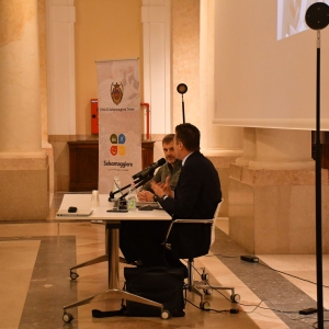 La prima donna sulla luna