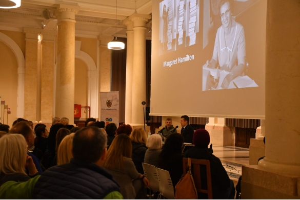La prima donna sulla luna: Incontro con Tommaso Ghidini, all'interno della rassegna 