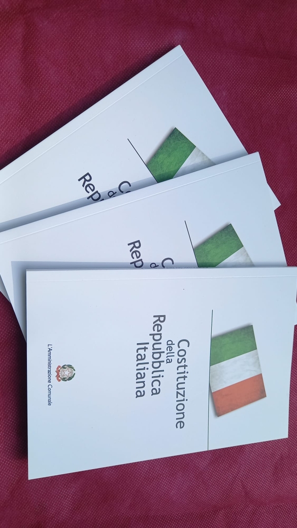 Festa della Repubblica - 2 giugno 2025: Cerimonia di consegna della costituzione ai 18enni