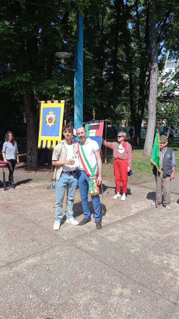 Festa della Repubblica - 2 giugno 2025: Cerimonia di consegna della costituzione ai 18enni