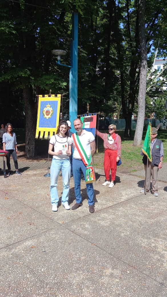 Festa della Repubblica - 2 giugno 2025: Cerimonia di consegna della costituzione ai 18enni