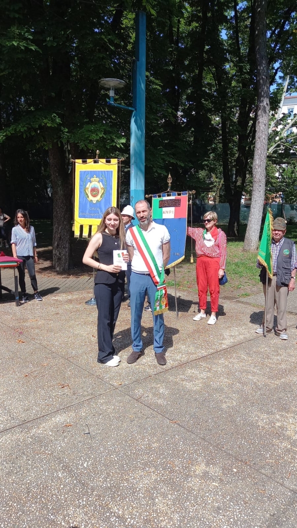 Festa della Repubblica - 2 giugno 2025: Cerimonia di consegna della costituzione ai 18enni