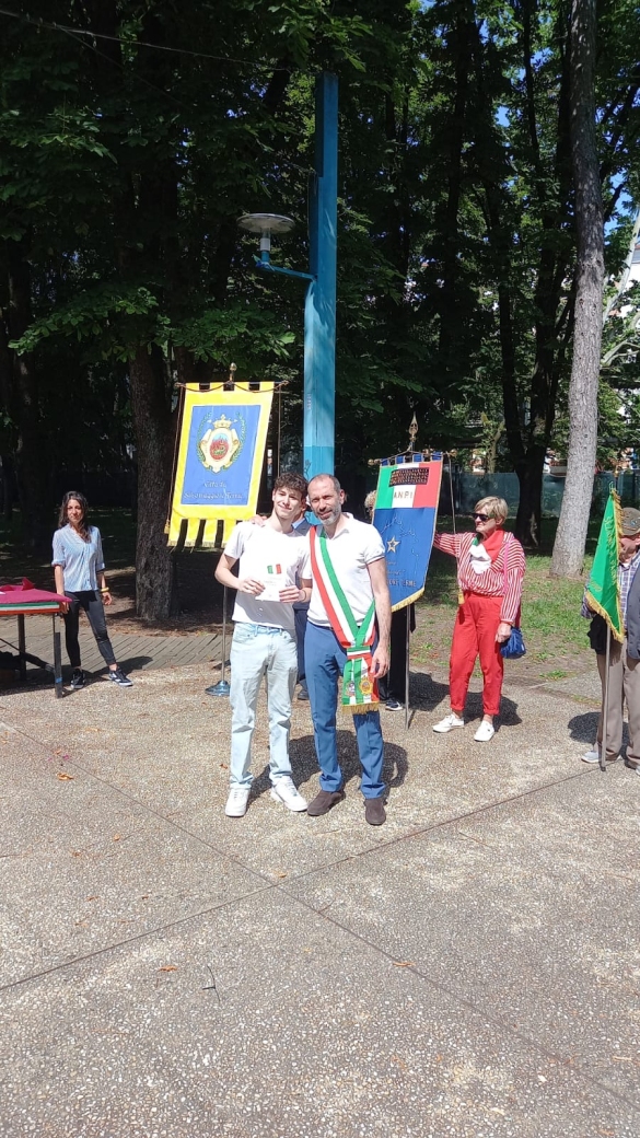 Festa della Repubblica - 2 giugno 2025: Cerimonia di consegna della costituzione ai 18enni