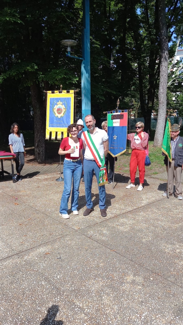 Festa della Repubblica - 2 giugno 2025: Cerimonia di consegna della costituzione ai 18enni