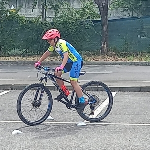 Percorso di abilità per bambini in bicicletta