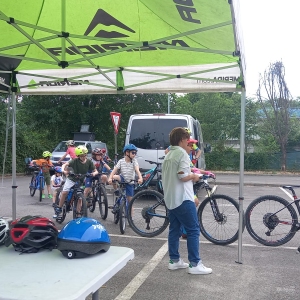 Percorso di abilità per bambini in bicicletta