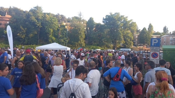 Lucciolata 2025: Camminata benefica per l’Ospedale di Vaio
