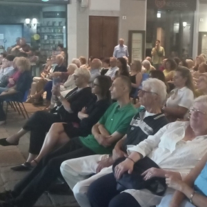 3745f285-f574-472c-9f49-328a47805fdc