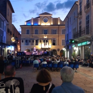 b2c7ea14-092c-4950-81a3-515a15b00145