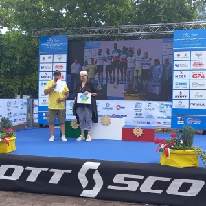 fe8dc7f7-1265-422d-a895-a369e49b0960